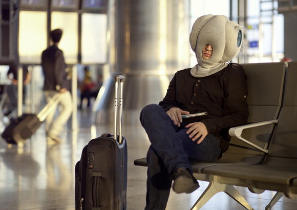 Ostrich Pillow: airport sleeper