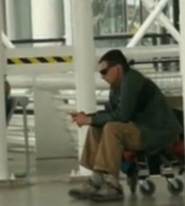 Santiago de Chile Airport: stranded passenger