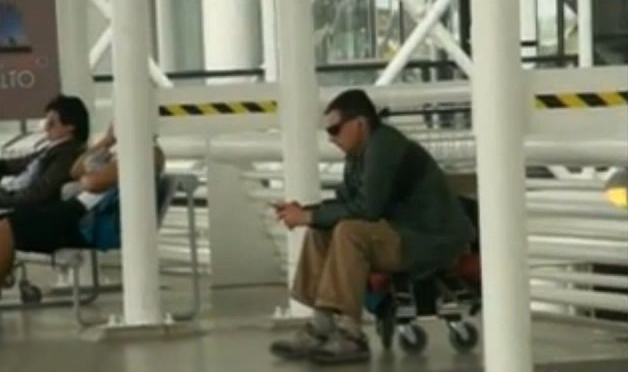 Santiago de Chile Airport: stranded passenger