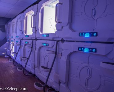 izzzleep: capsule exterior