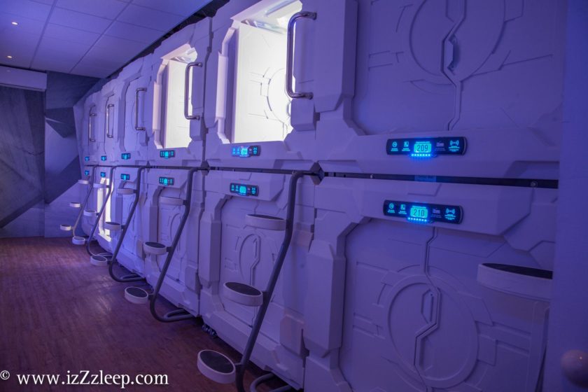 izzzleep: capsule exterior