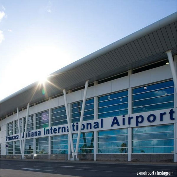Best Airports of 2015: St. Maarten Airport