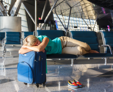 Saftey tips for woman airport sleepers