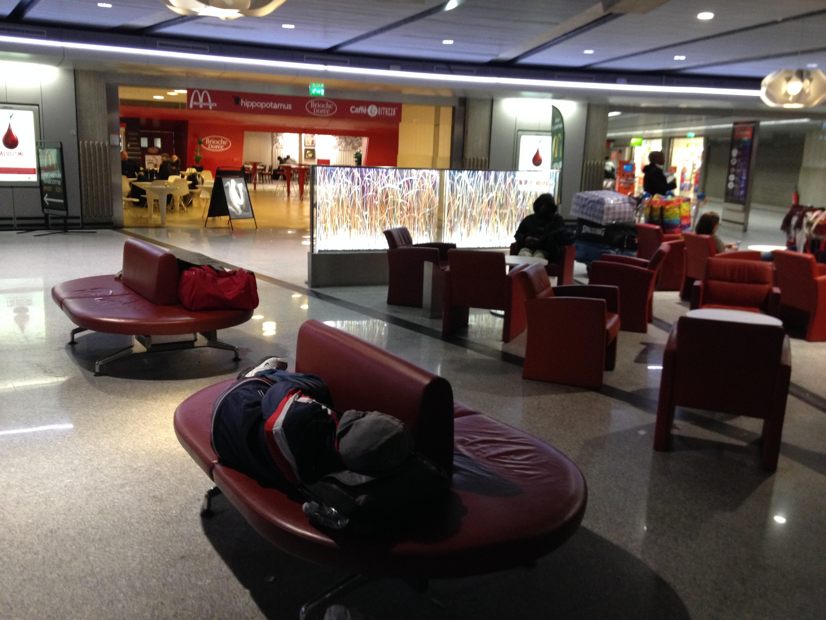 Everything To Know About Sleeping At Charles De Gaulle Airport - Skye  Travels