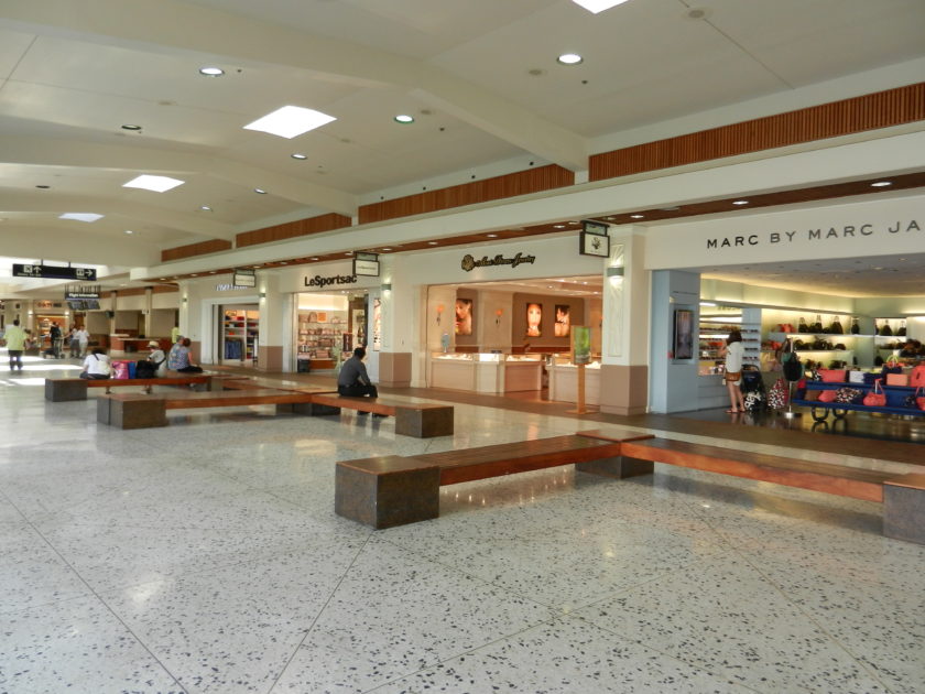 Honolulu airport shopping