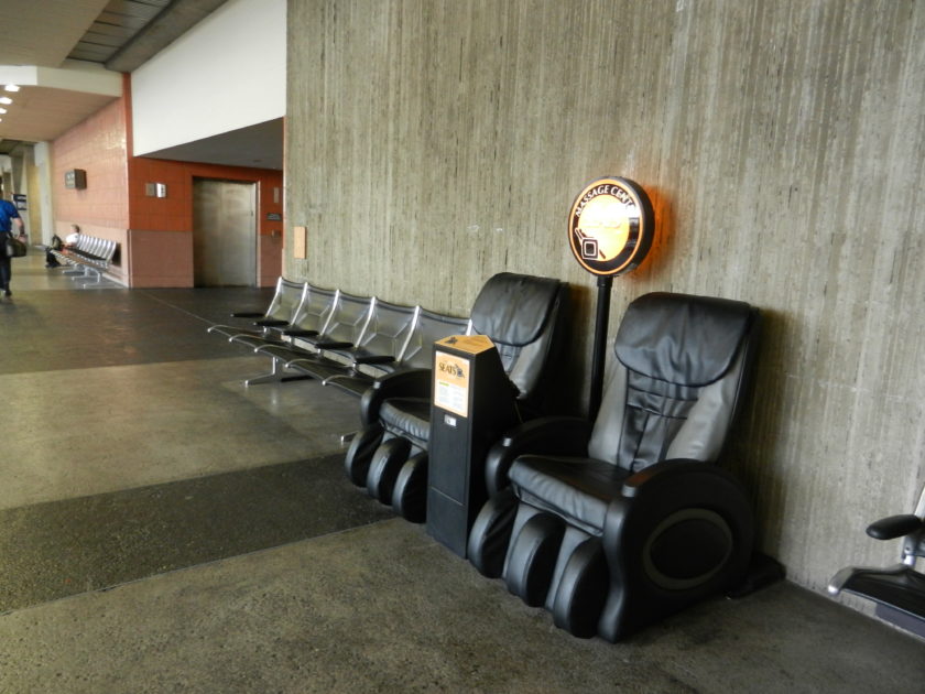 Honolulu airport massage chairs