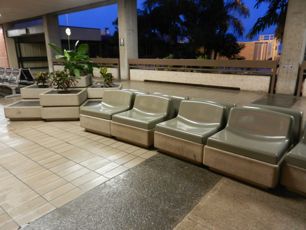 Honolulu Airport Airside seating