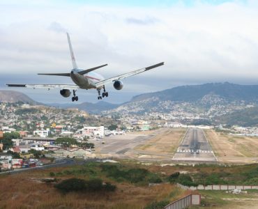 Toncontin Airport Landing