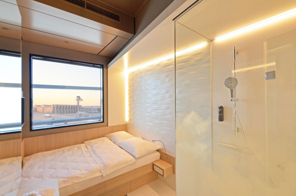 My Cloud Room & Shower Frankfurt Airport