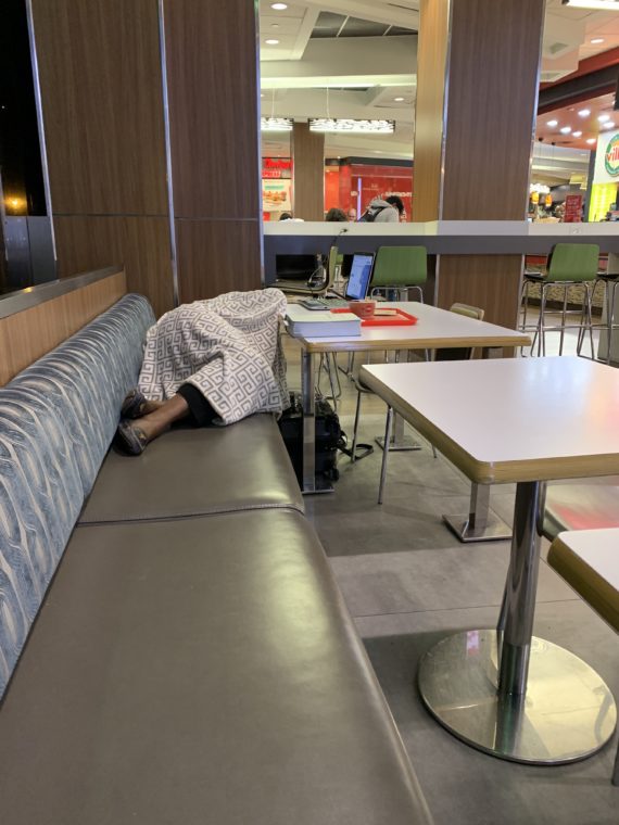 Newark Airport Guide (EWR) Sleeping in Airports