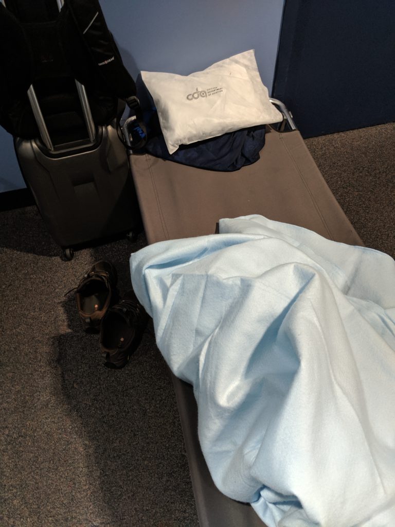 chicago ohare airport cots