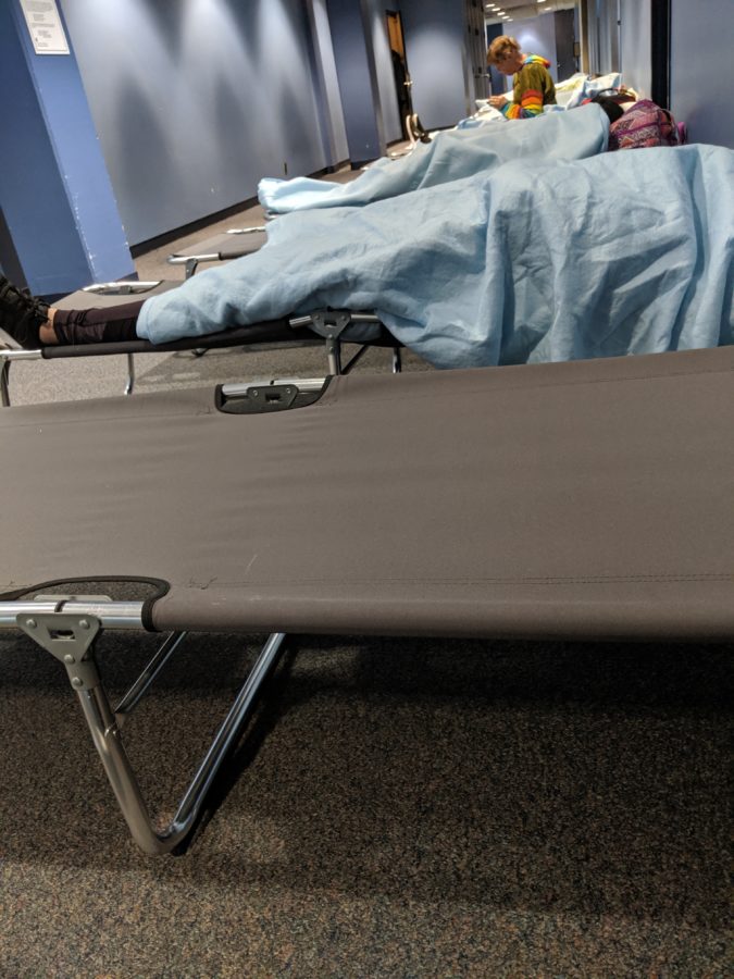 chicago ohare airport cots