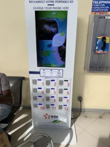 Fort de France Airport mobile charging