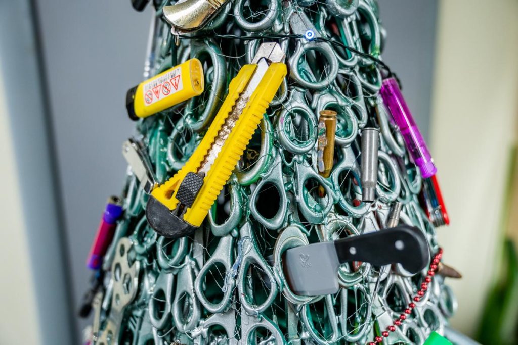 vilnius airport christmas tree