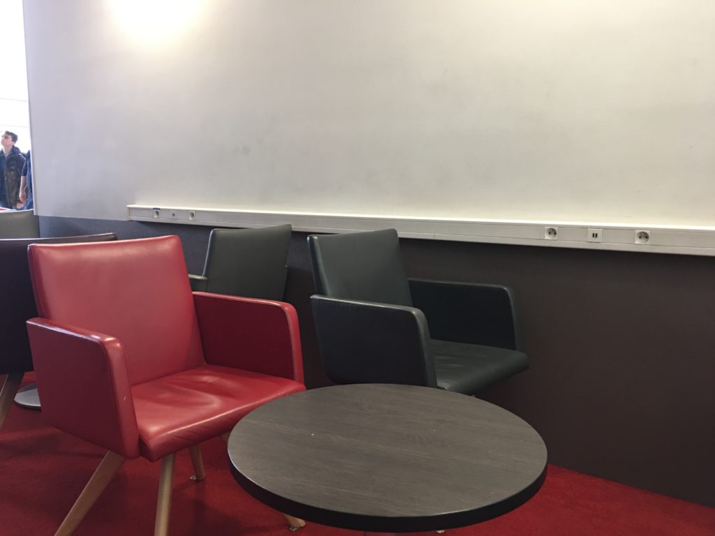 Paris CDG Airport T2d