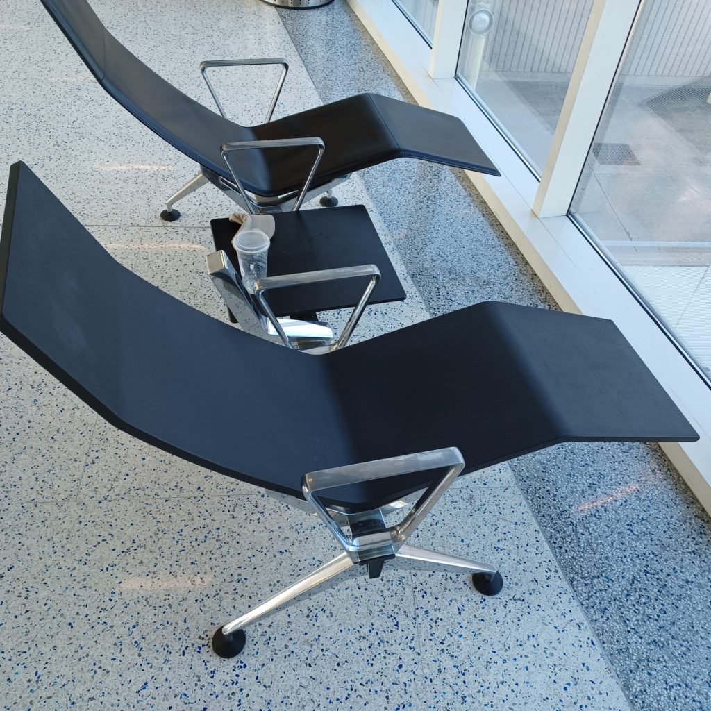 Houston Intercontinental Airport seating