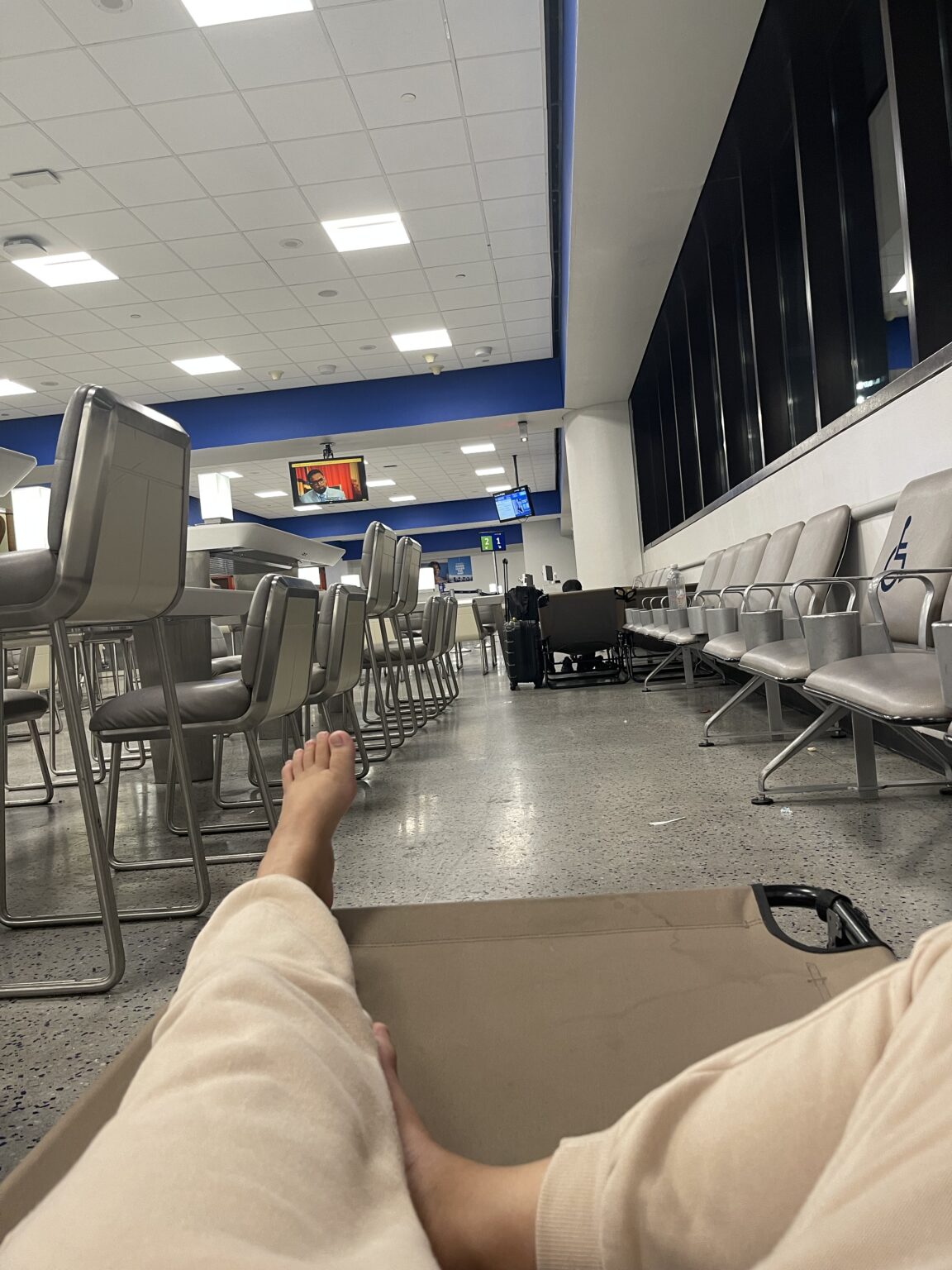 Newark Airport Guide (EWR) Sleeping in Airports